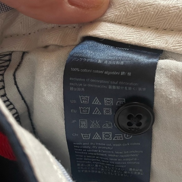 Tommy Hilfiger shorts • Mens size 34 - Picture 4 of 6